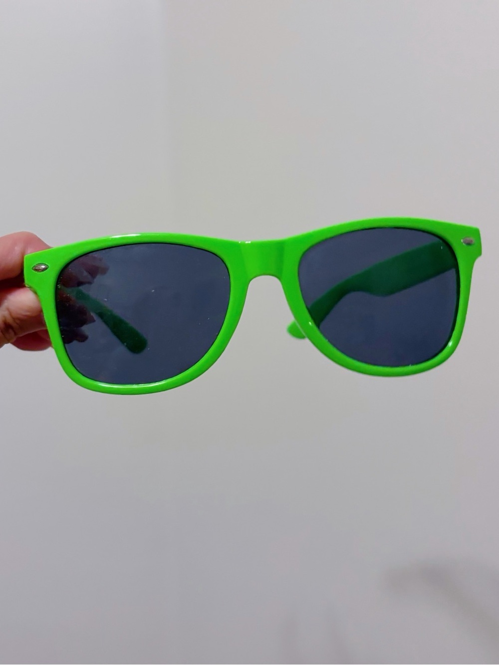 🎀3/$25🎀 Neon Green Wayfarer Style Sunglasses